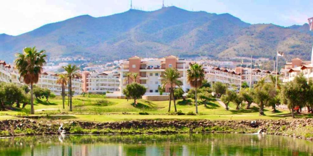 Beautiful Apartment With Pools, Playground And Paddle Tennis - Family Friendly And Near Vithas Hospital - Free Parking In Garage Benalmádena Eksteriør bilde