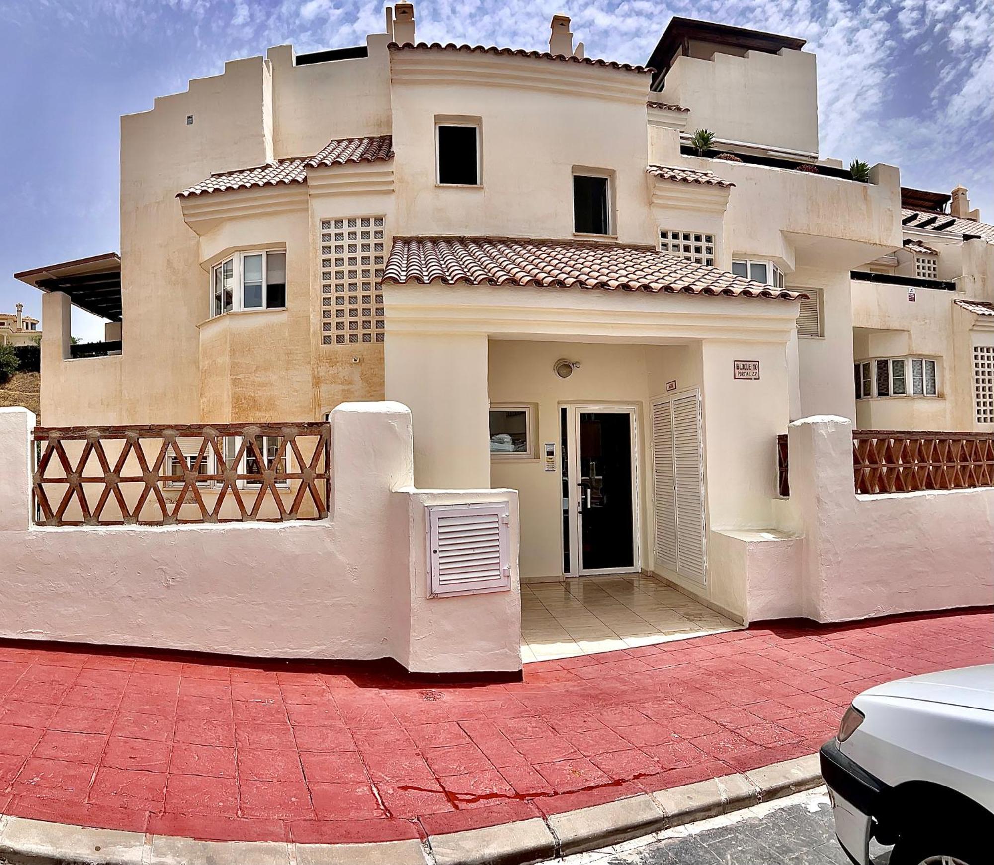 Beautiful Apartment With Pools, Playground And Paddle Tennis - Family Friendly And Near Vithas Hospital - Free Parking In Garage Benalmádena Eksteriør bilde