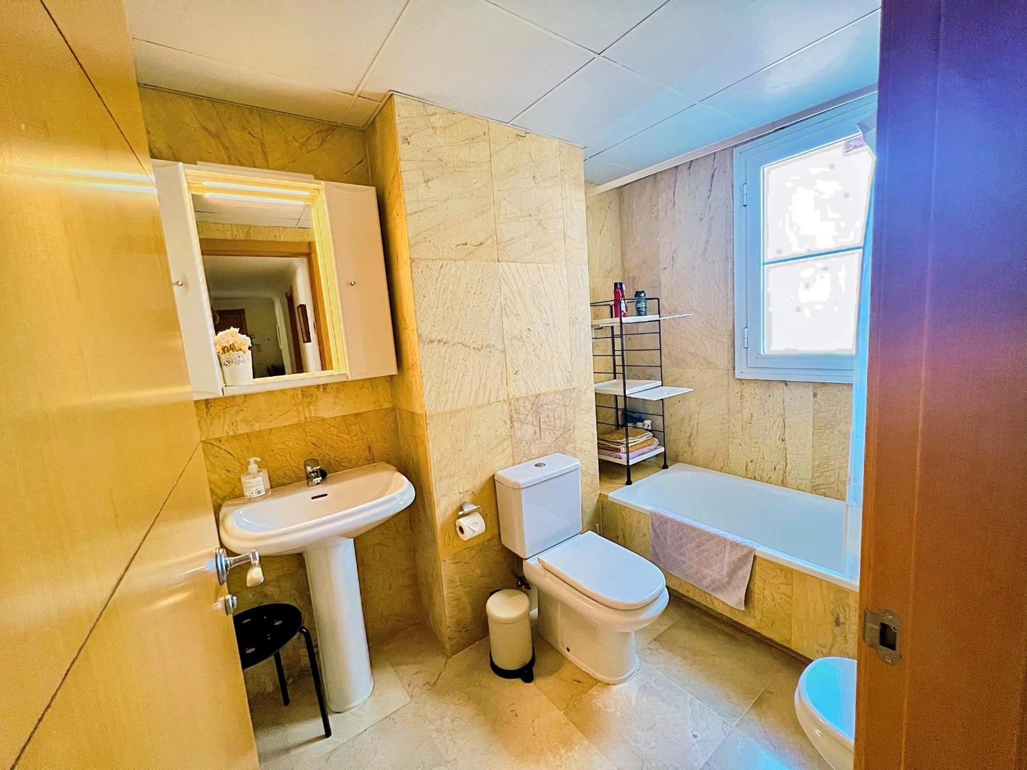 Beautiful Apartment With Pools, Playground And Paddle Tennis - Family Friendly And Near Vithas Hospital - Free Parking In Garage Benalmádena Eksteriør bilde