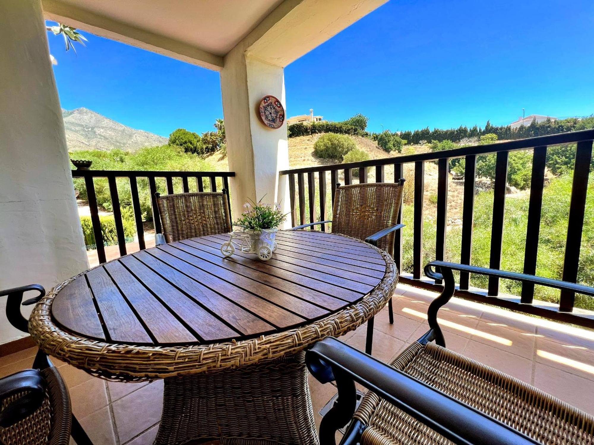 Beautiful Apartment With Pools, Playground And Paddle Tennis - Family Friendly And Near Vithas Hospital - Free Parking In Garage Benalmádena Eksteriør bilde
