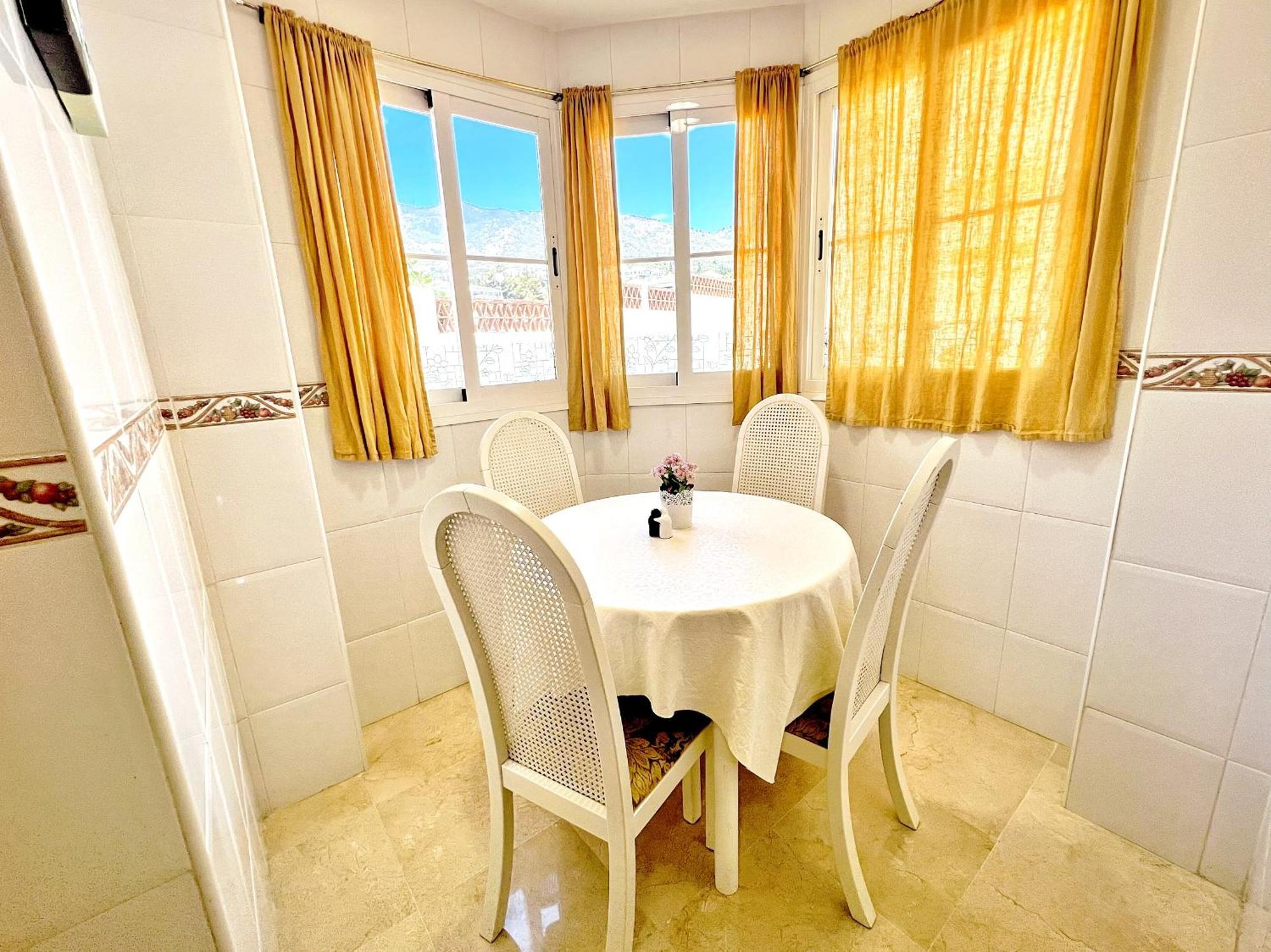 Beautiful Apartment With Pools, Playground And Paddle Tennis - Family Friendly And Near Vithas Hospital - Free Parking In Garage Benalmádena Eksteriør bilde